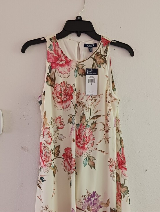 Chaps Dresses & Skirts - Chaps Sleeveless Crewneck Floral Dress